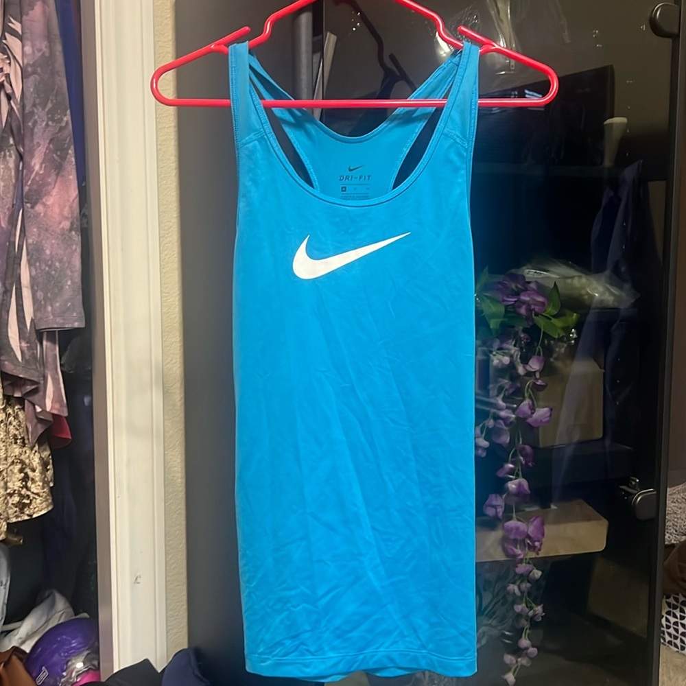 Nike drifit tank